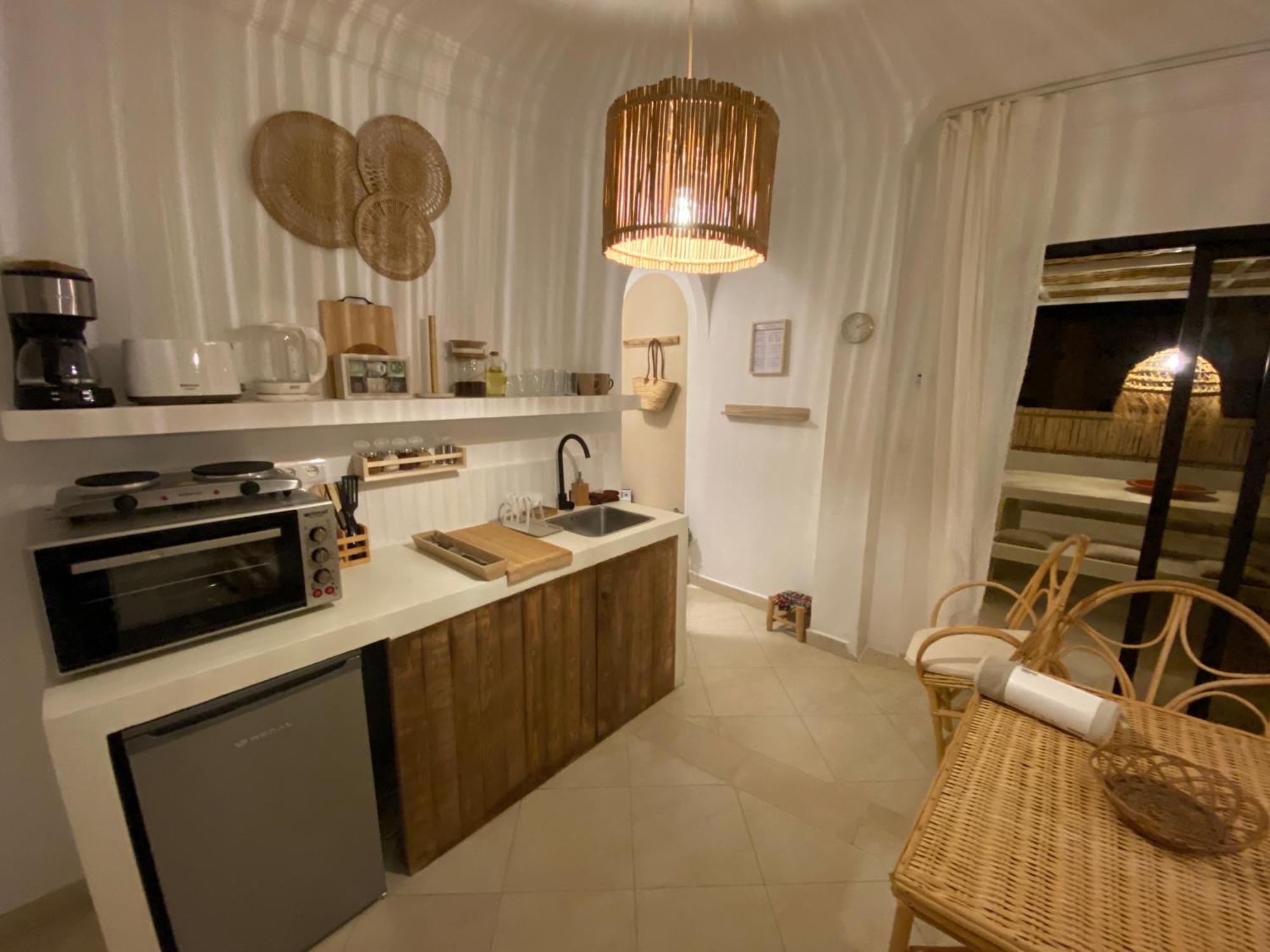 Magnificent With Private Rooftop Terrace