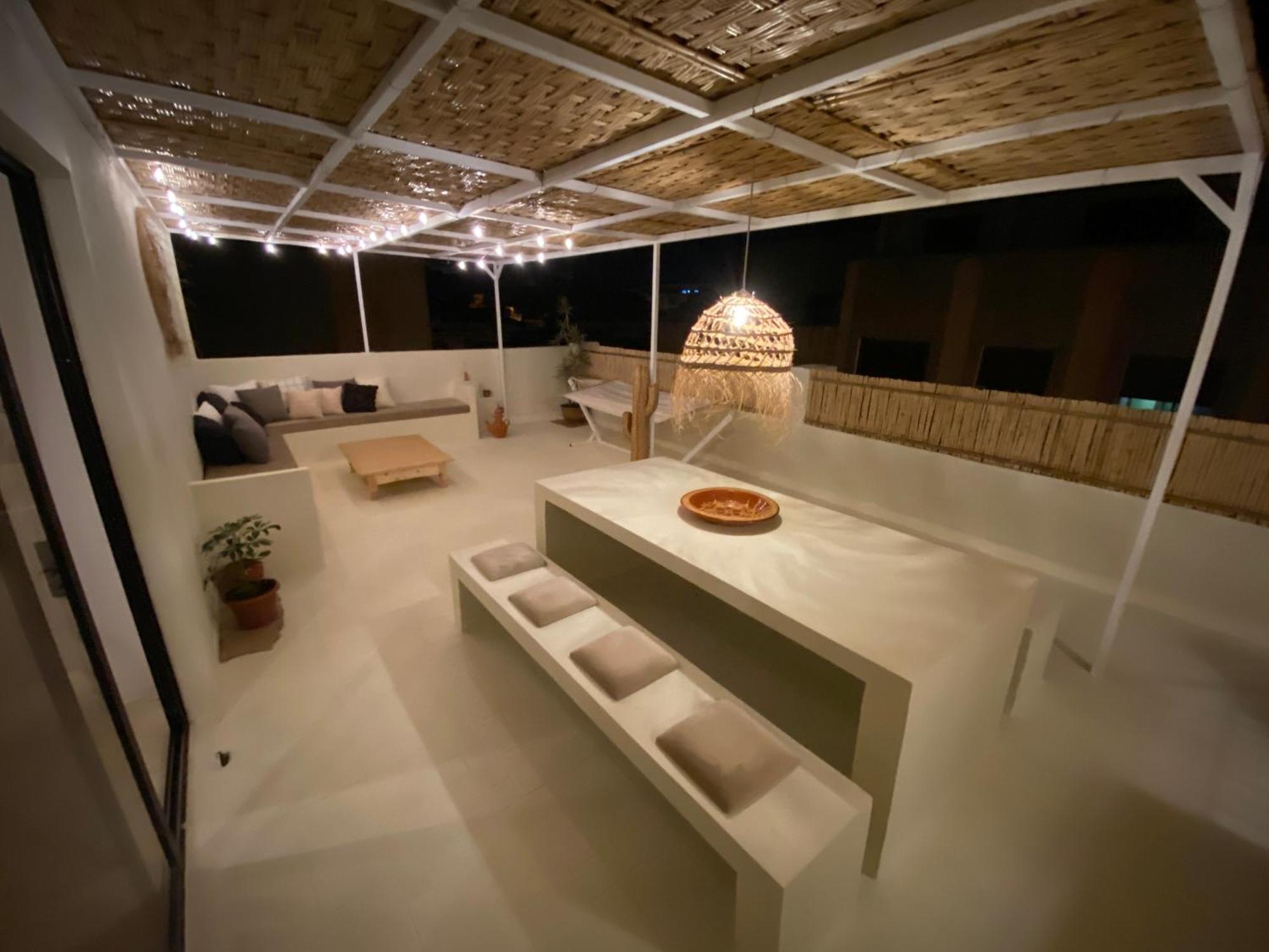 Magnificent With Private Rooftop Terrace Appartement Tanger