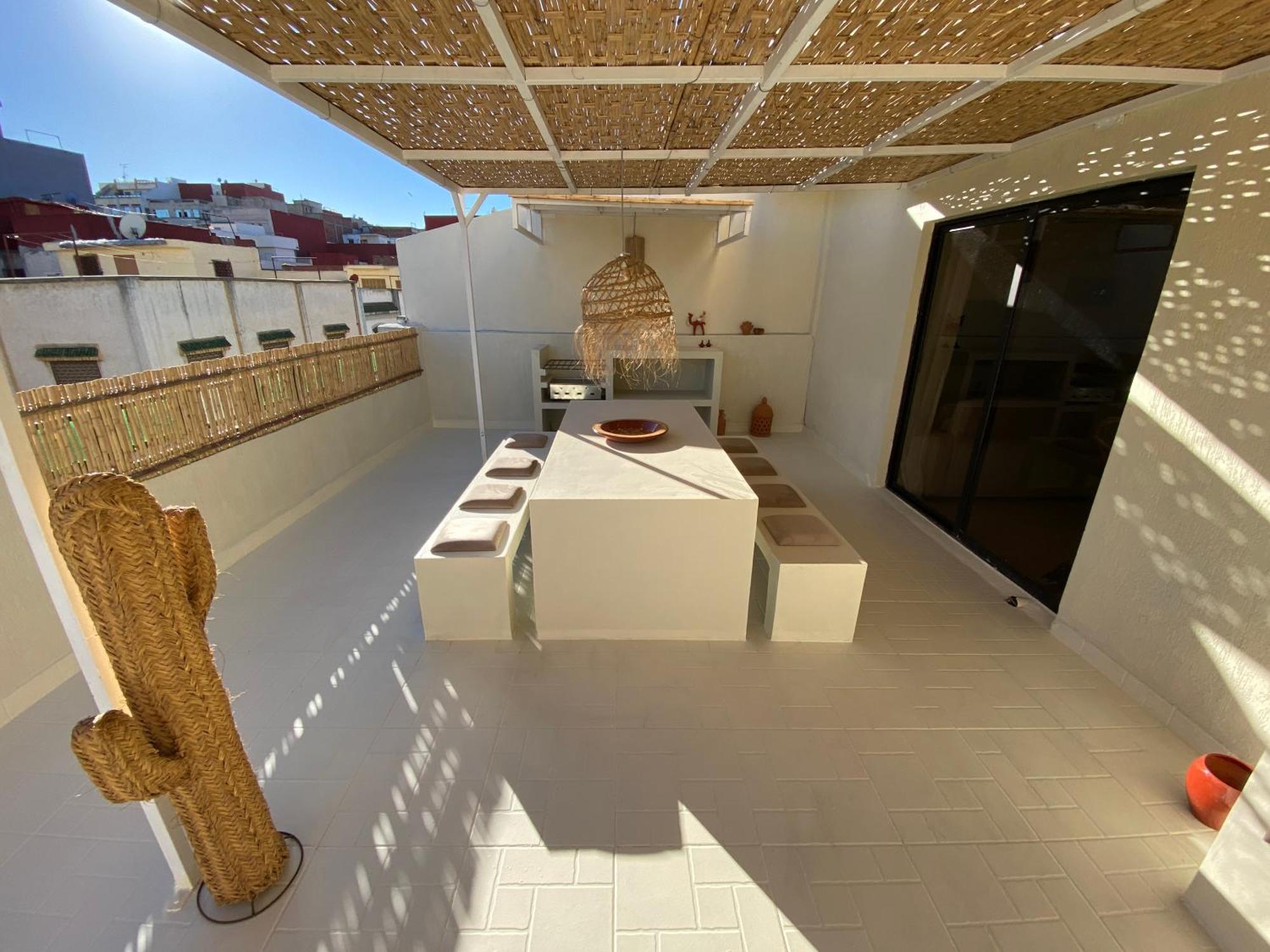 Magnificent With Private Rooftop Terrace Appartement *